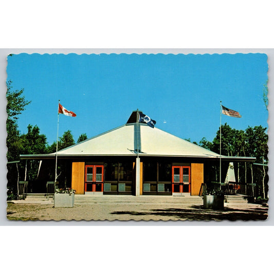 Postcard US Canada Border Eric F Willis Memorial Pavilion Peace Gardens UNP B27