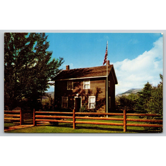 Postcard WY Cody Buffalo Bill's Boyhood Home UNP B7