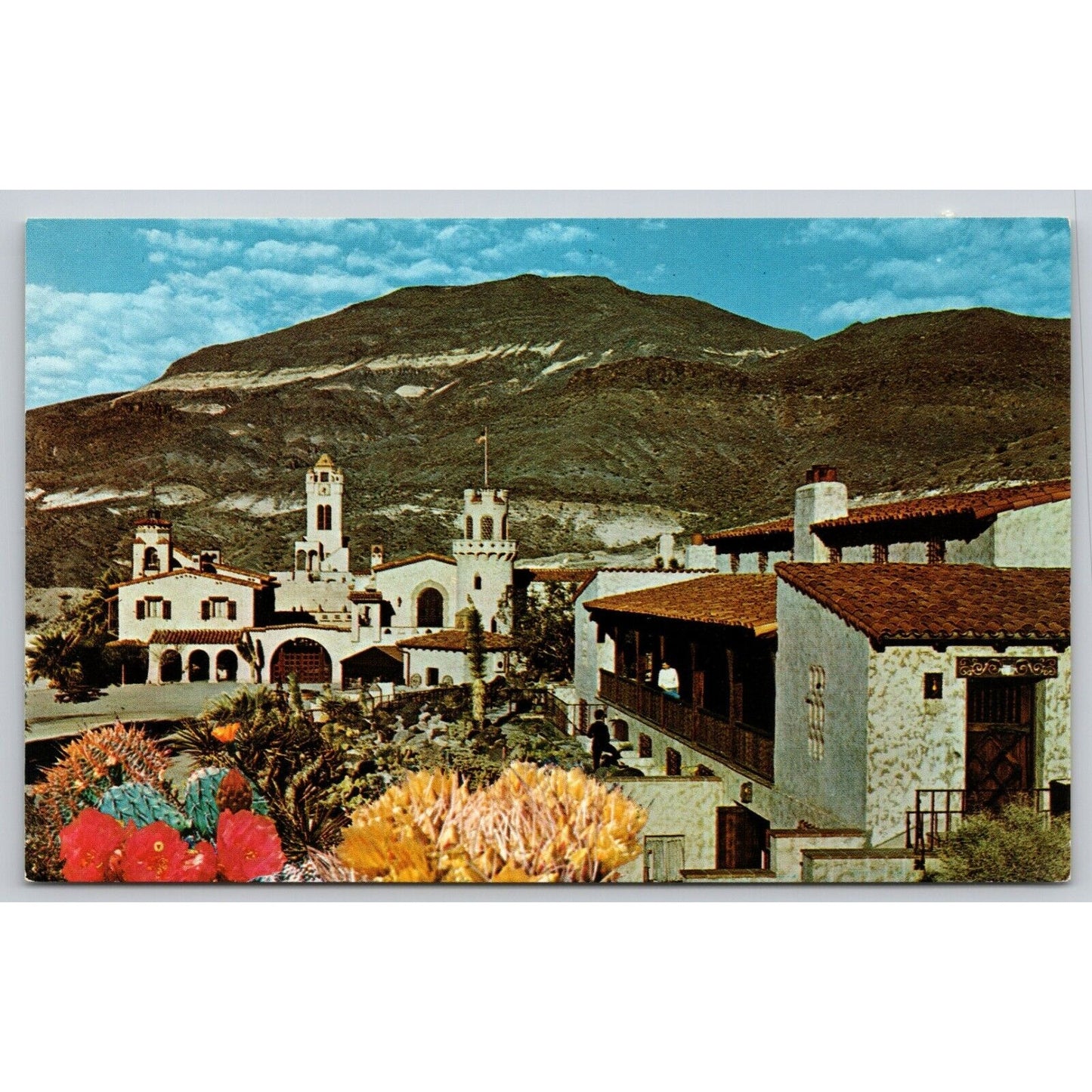 Postcard CA Death Valley National Monument Death Valley Scotty's Castle UNP B18