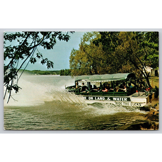 Postcard WI Wisconsin Dells Duck Boat Entering Lake Delton UNP B34