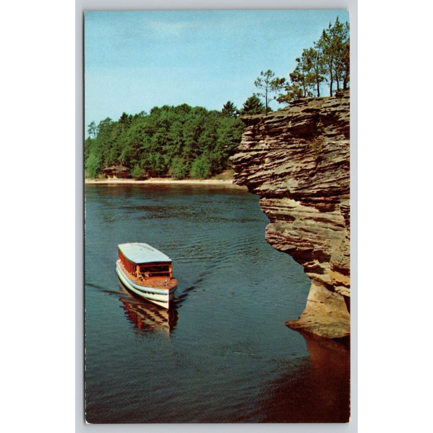 Postcard WI Wisconsin Dells The Channel At Grotto Rocks UNP B29