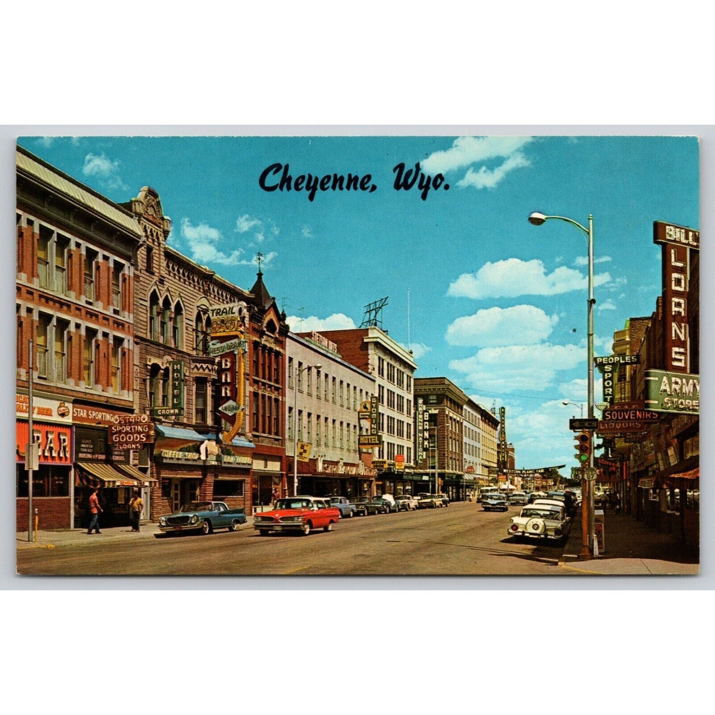 Postcard WY Cheyenne Sixteenth Street View Cheyenne National Bank UNP B11