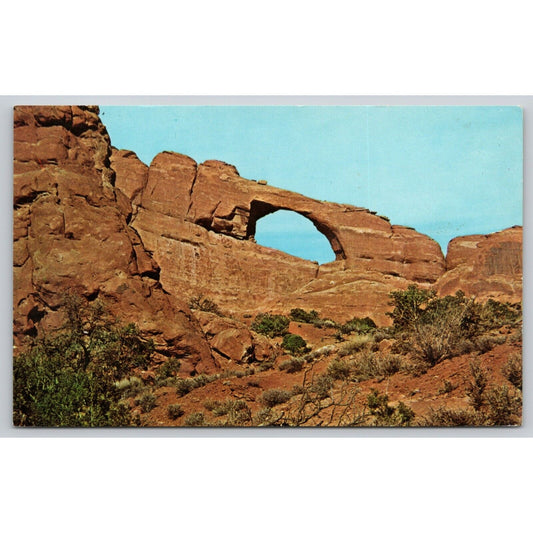 Postcard UT Utah Arches National Monument Skyline Arch Chrome UNP A19