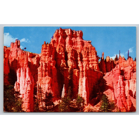 Postcard UT Utah Bryce Canyon National Park The Queens Castle Formation UNP A19