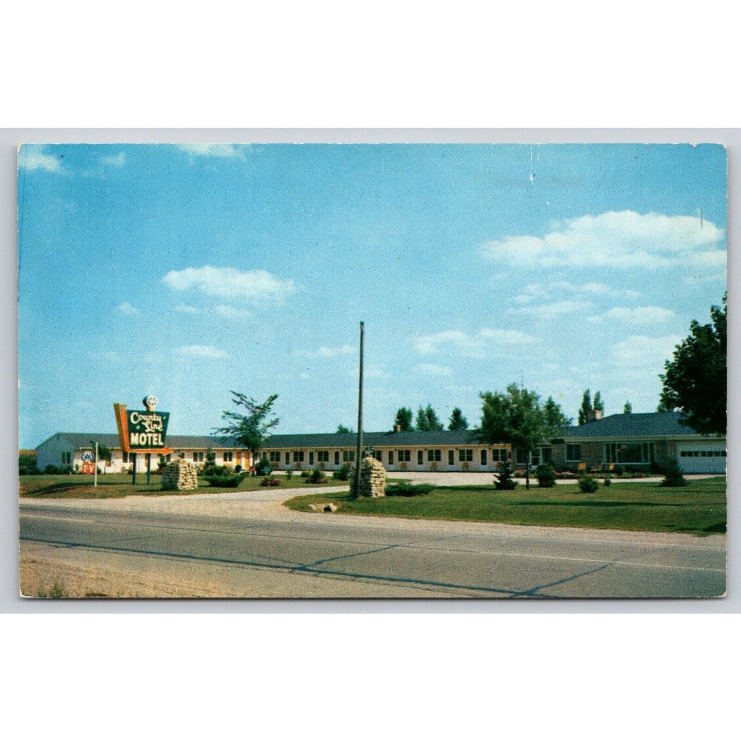 Postcard WI Darien County Line Motel