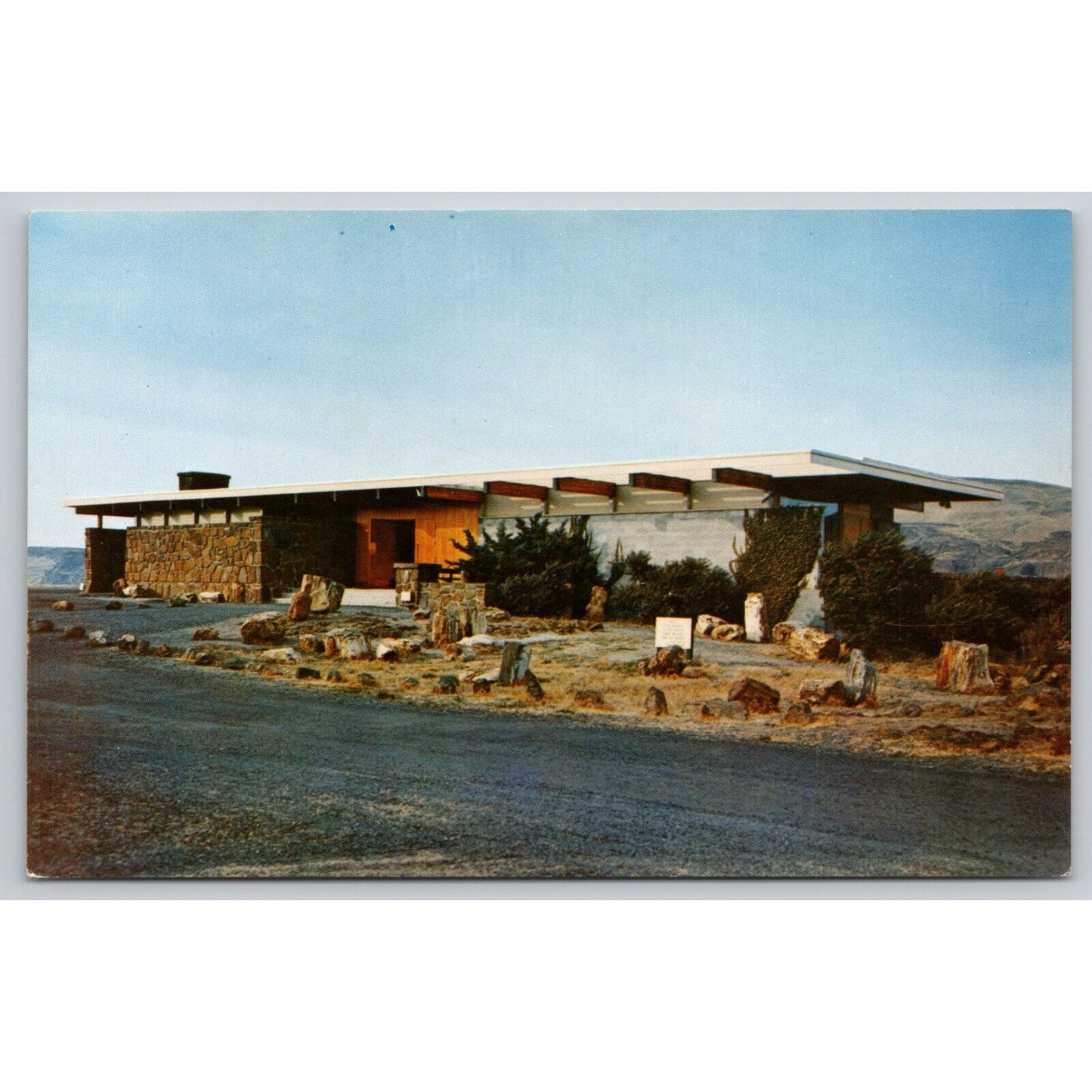 Postcard WA Vantage Ginkgo State Park Museum Building